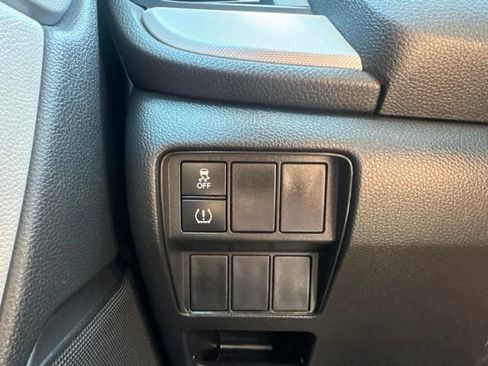 Used 2018 Honda CR-V LX image 23