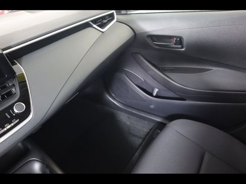 Used 2024 Toyota Corolla LE FWD image 18