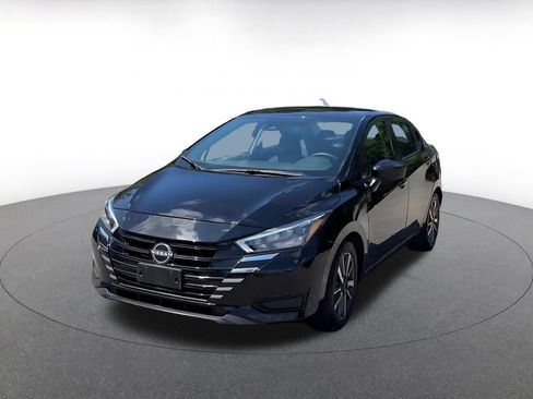 Used 2025 Nissan Versa SV FWD image 4