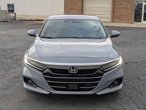 Used 2021 Honda Accord Touring image 11