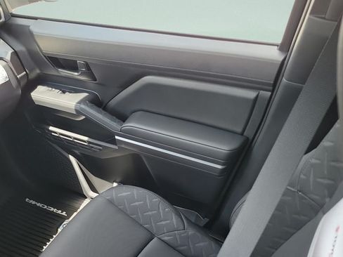 New 2026 Toyota Tacoma SR5 AWD/4WD image 13
