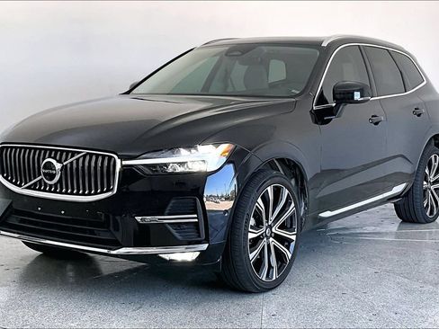 Used 2023 Volvo XC60 B5 Ultimate w/ Climate Package AWD/4WD image 12
