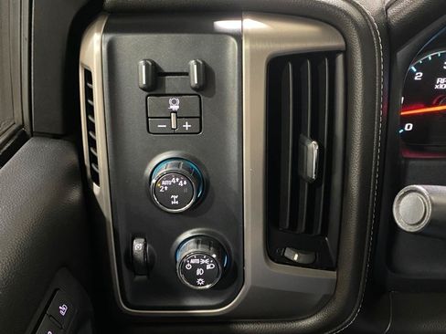 Used 2018 GMC Sierra 1500 Denali AWD/4WD image 24