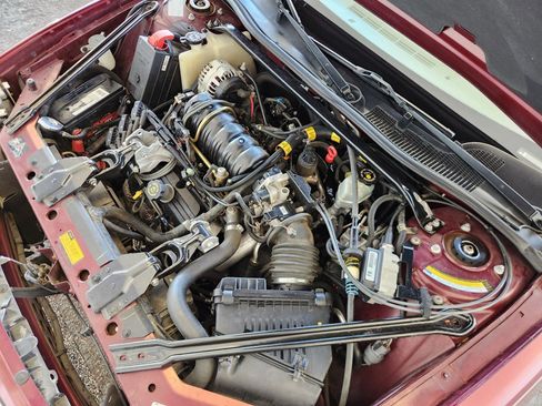 Used 2000 Buick Regal LS w/ Prestige Pkg FWD image 10