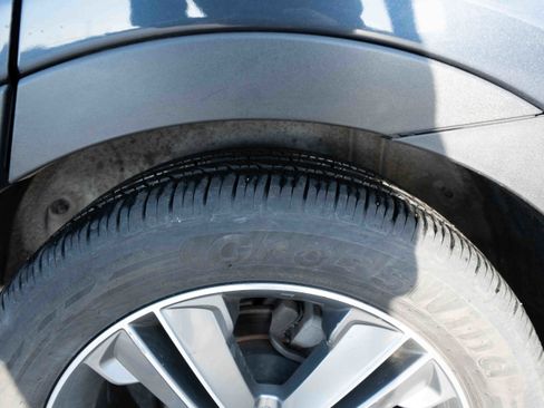 Used 2016 Hyundai Santa Fe Limited w/ Option Group 04 image 31