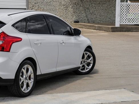 Used 2013 Ford Focus Titanium FWD image 12