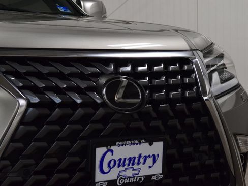 Used 2022 Lexus GX 460 Premium w/ Premium Package AWD/4WD image 11