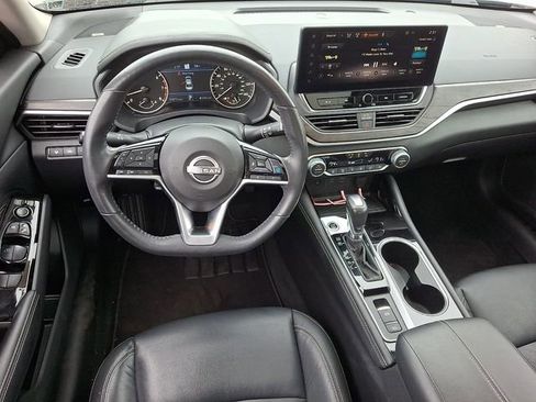 Used 2023 Nissan Altima 2.5 SL AWD/4WD image 2
