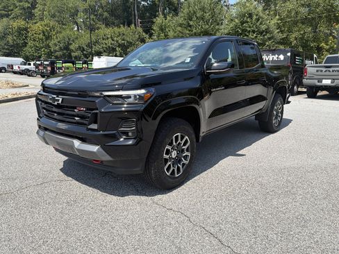 Used 2026 Chevrolet Colorado Z71 w/ Z71 Convenience Package 2 AWD/4WD image 3