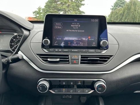 Used 2022 Nissan Altima 2.5 SV AWD/4WD image 23