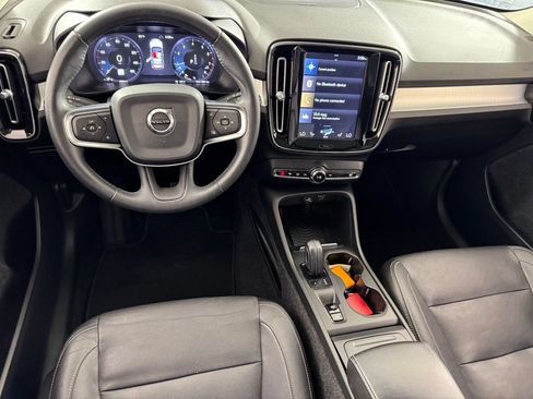 Used 2019 Volvo XC40 T5 Momentum AWD/4WD image 14