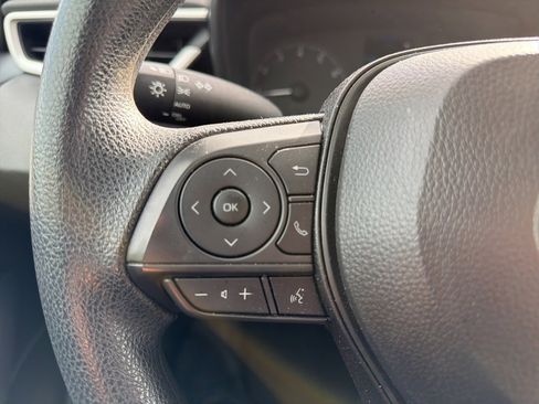 Used 2025 Toyota Corolla LE image 11