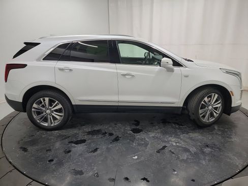 Used 2022 Cadillac XT5 Premium Luxury w/ Technology Package image 11