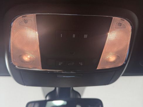 Used 2019 Jeep Grand Cherokee Trailhawk AWD/4WD image 7
