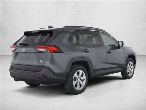 Used 2020 Toyota RAV4 LE FWD image 7