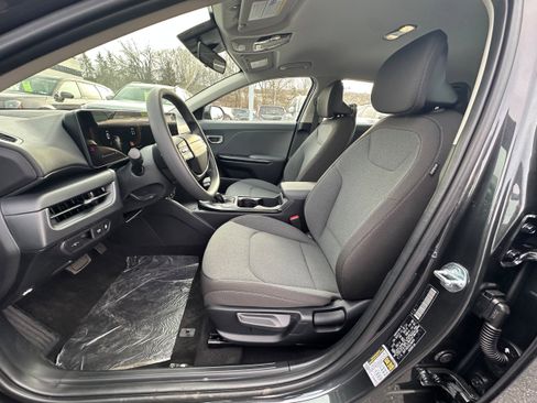 New 2025 Kia K4 LX image 25