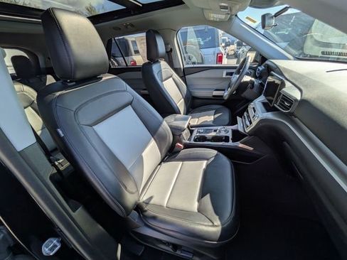 Used 2023 Ford Explorer XLT w/ Equipment Group 202A image 23