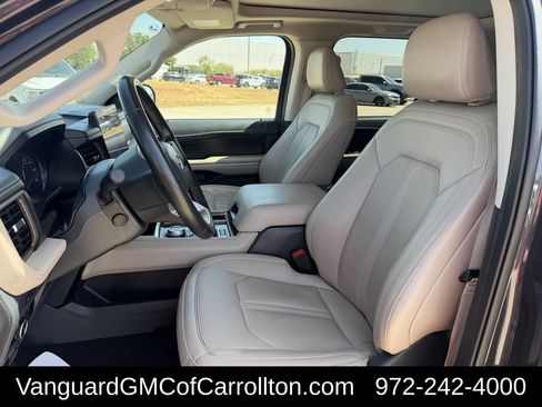 Used 2024 Ford Expedition Limited RWD image 17