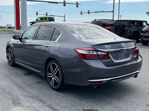 Used 2017 Honda Accord Sport Special Edition image 4