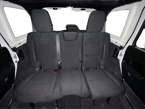 Used 2019 Jeep Wrangler Unlimited Sport S image 27