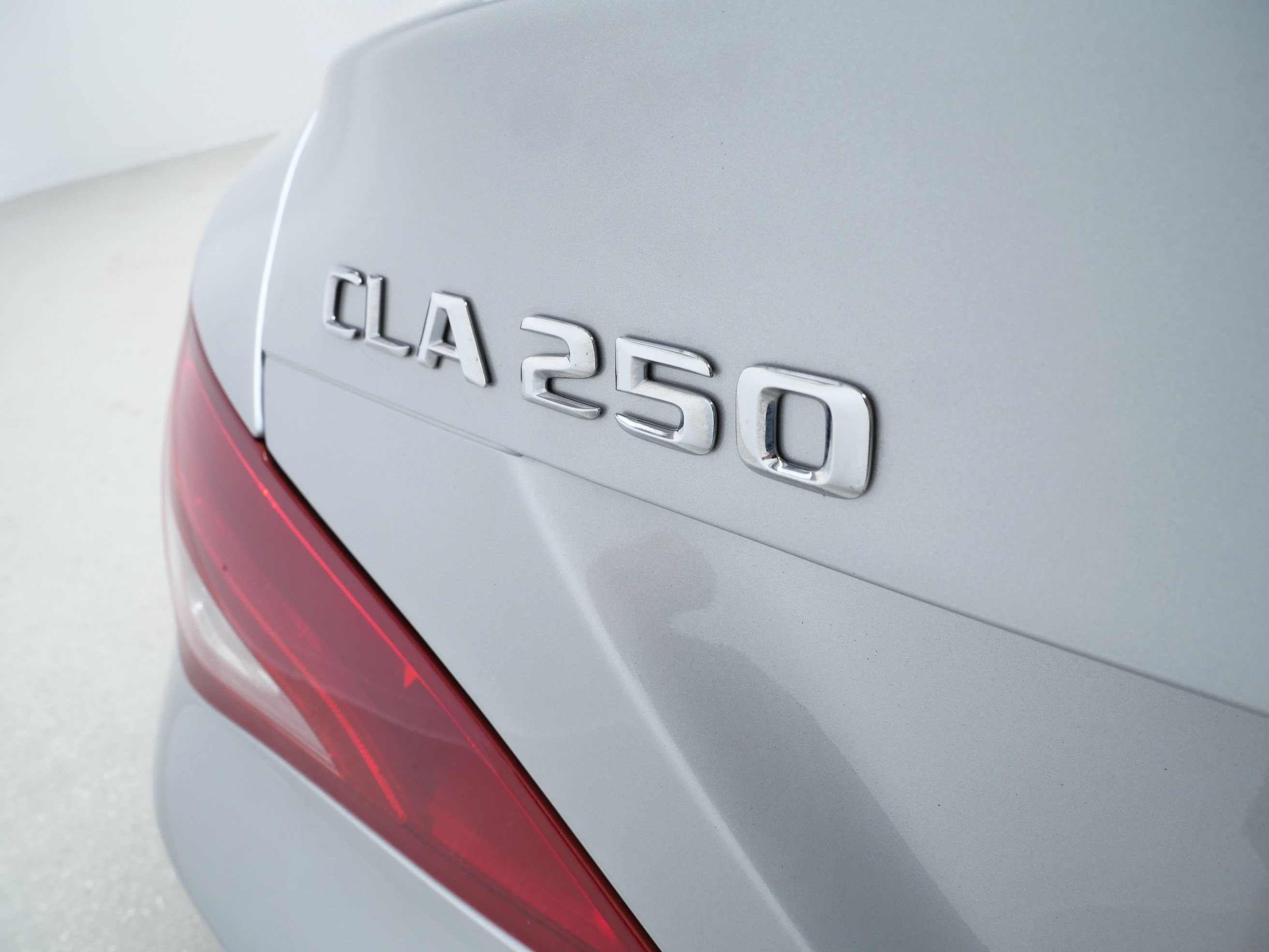 Used 2014 Mercedes-Benz CLA 250 image 6
