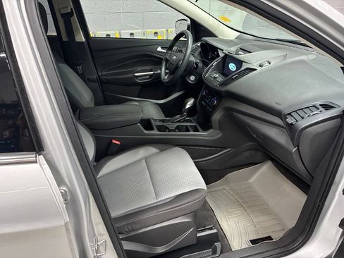 Used 2018 Ford Escape SE w/ SE Sync 3 Package AWD/4WD image 7