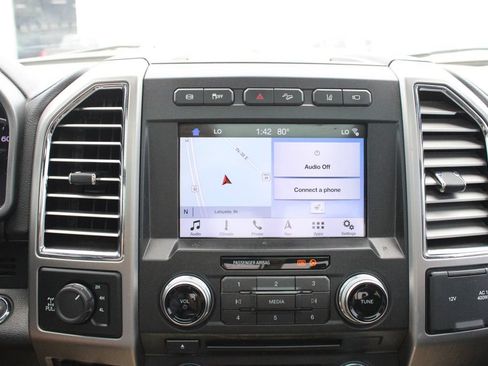 Used 2017 Ford F250 Platinum w/ Platinum Ultimate Package AWD/4WD image 16