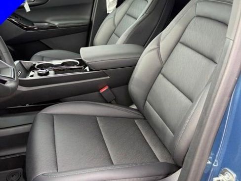 New 2026 Chevrolet Equinox LT w/ Convenience Package II FWD image 11