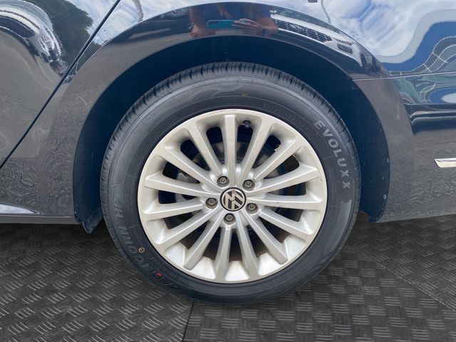 Used 2017 Volkswagen Passat 1.8T SE FWD image 33