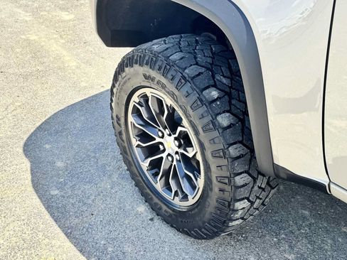 Used 2022 Chevrolet Colorado ZR2 AWD/4WD image 26