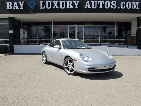 Used 2002 Porsche 911 Carrera RWD image 1