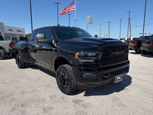 Used 2024 RAM 3500 Limited image 7