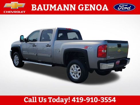 Used 2013 Chevrolet Silverado 2500 LT w/ Convenience Package AWD/4WD image 3