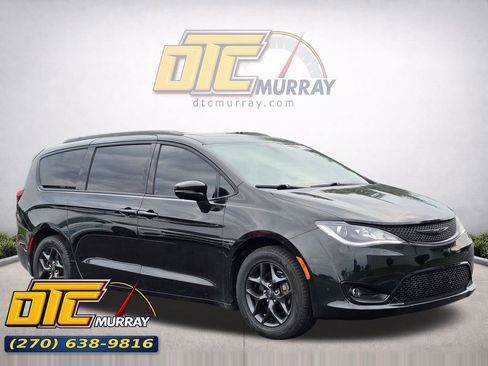 Used 2018 Chrysler Pacifica Limited w/ S Appearance Package FWD image 1