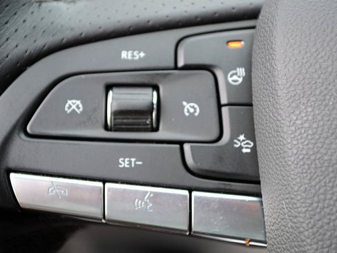 Used 2024 Cadillac XT4 Sport AWD/4WD image 33
