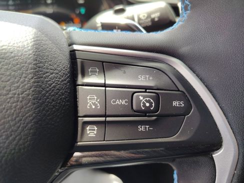 Used 2023 Jeep Grand Cherokee Trailhawk w/ Luxury Tech Group III AWD/4WD image 25