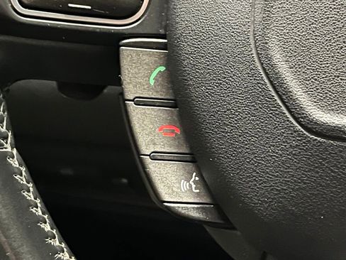 Used 2015 Land Rover Range Rover Evoque Pure Plus image 25