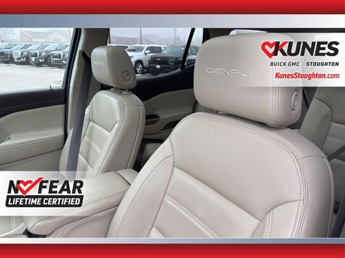 Used 2019 GMC Acadia Denali w/ Technology Package image 23