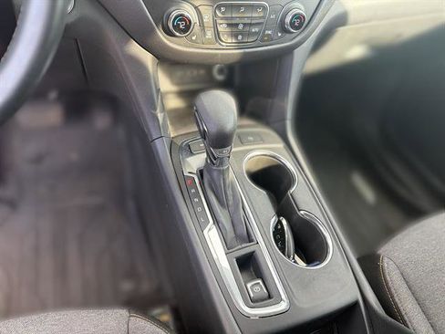 Used 2023 Chevrolet Equinox LT image 19