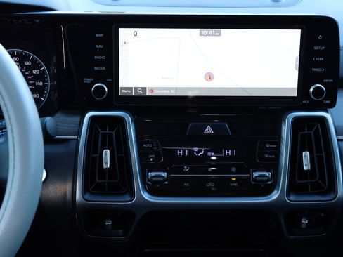 Used 2023 Kia Sorento X-Line EX image 28