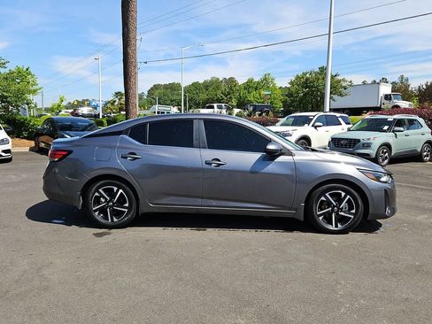Used 2024 Nissan Sentra SV w/ Lighting Package FWD image 8