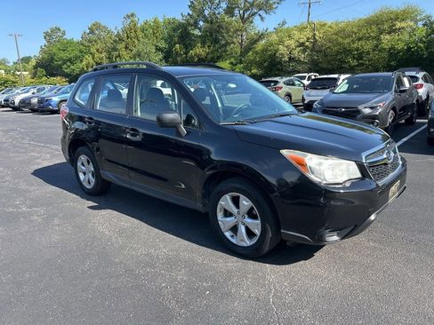 Used 2015 Subaru Forester 2.5i w/ Alloy Wheel Package AWD/4WD image 1