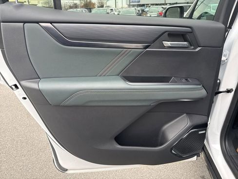 Used 2024 GMC Acadia AT4 w/ Super Cruise Package image 49