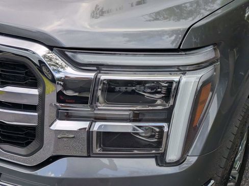 Used 2025 Ford F150 Lariat w/ Equipment Group 501A Mid AWD/4WD image 10