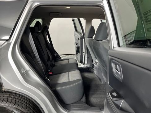 Used 2024 Nissan Rogue SV FWD image 45
