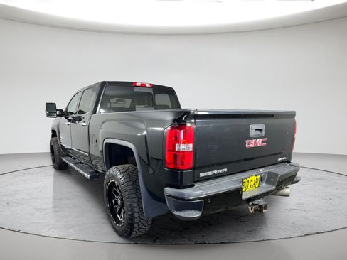 Used 2015 GMC Sierra 2500 Denali w/ Duramax Plus Package AWD/4WD image 5