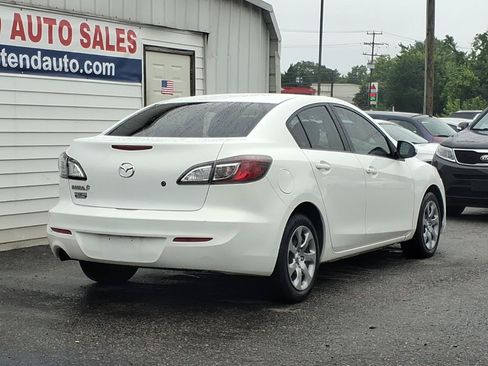 Used 2013 MAZDA MAZDA3 i SV FWD image 3