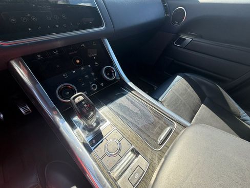 Used 2019 Land Rover Range Rover Sport HSE Dynamic AWD/4WD image 12