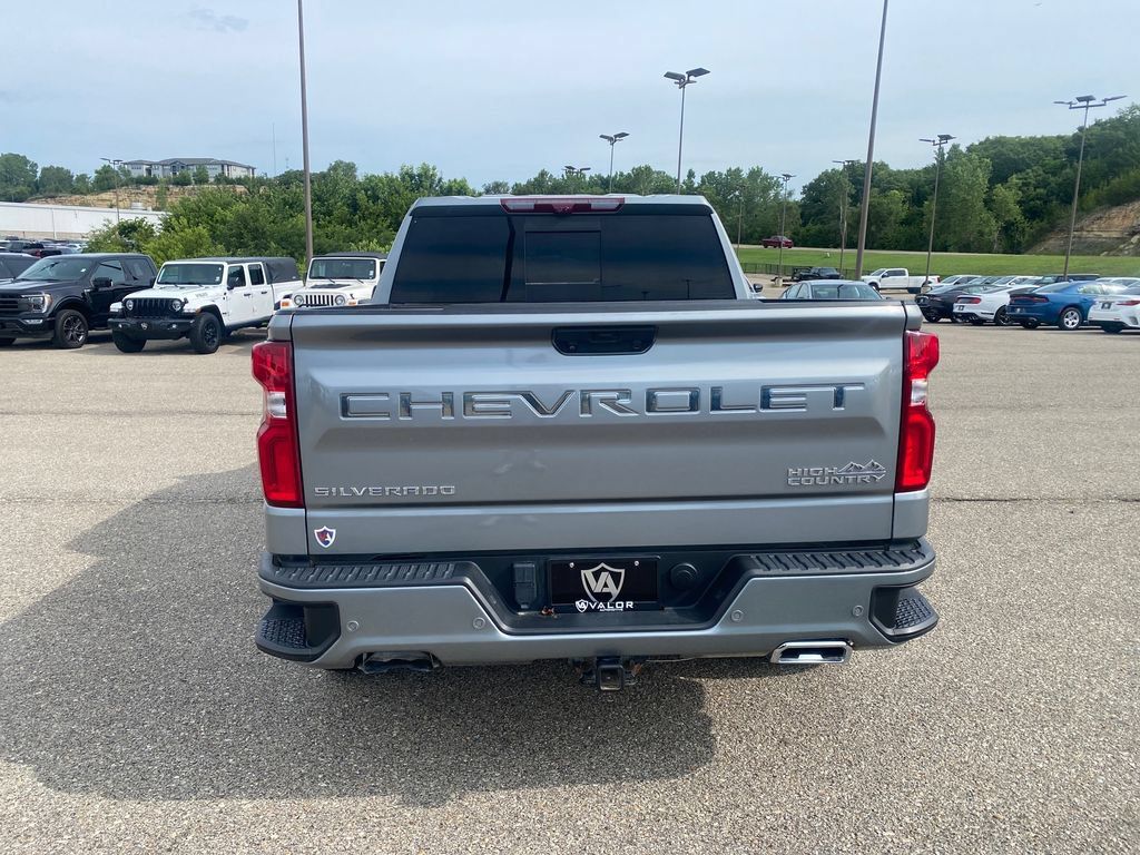 Used 2023 Chevrolet Silverado 1500 High Country w/ Technology Package AWD/4WD image 5