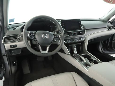 Used 2020 Honda Accord EX image 2